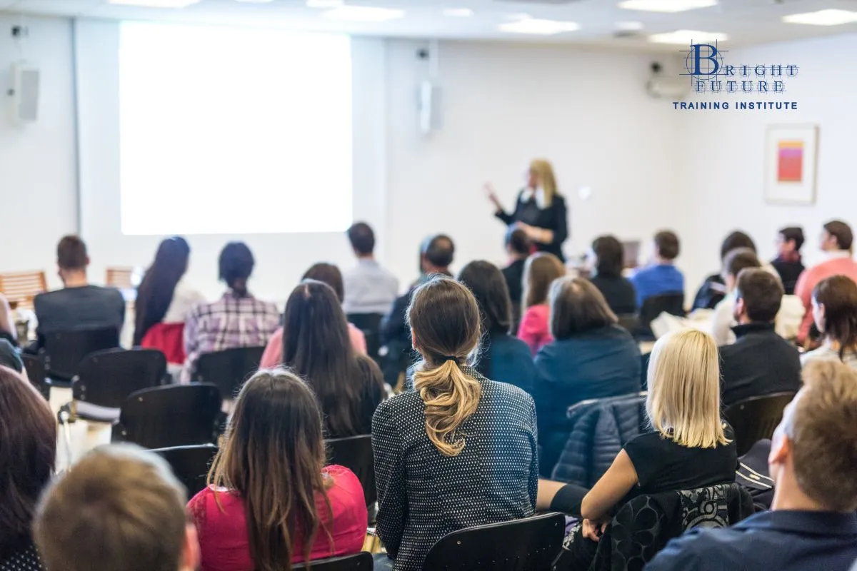 Benefits of Fast-Track Diploma Courses in UAE